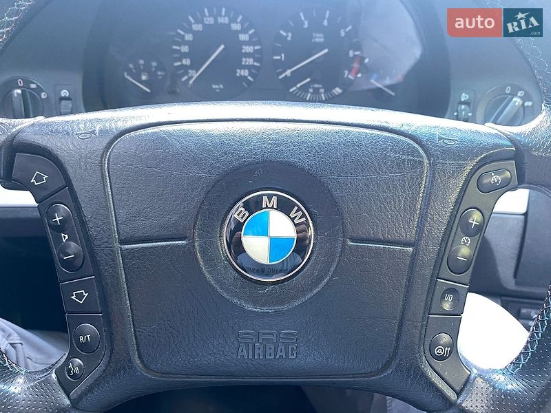 Седан BMW 5 Series 2001 в Луцке
