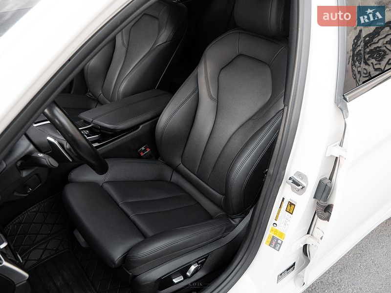 Седан BMW 5 Series 2018 в Львове