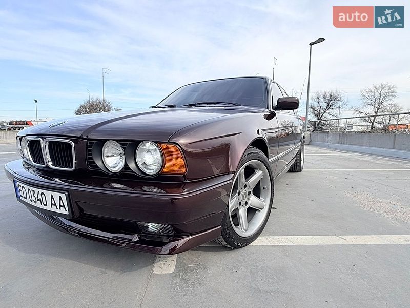 Седан BMW 5 Series 1994 в Киеве