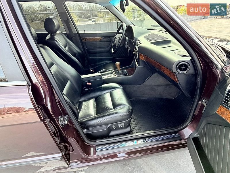 Седан BMW 5 Series 1994 в Киеве