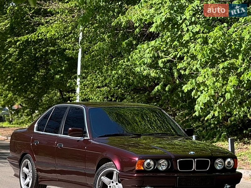 Седан BMW 5 Series 1994 в Киеве