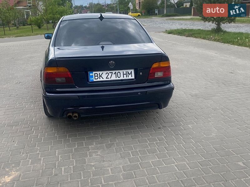 Седан BMW 5 Series 2001 в Владимире