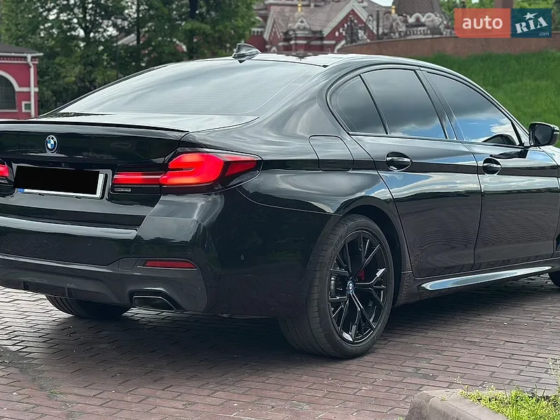 BMW 5 Series 2022 VIN WBA13AG08PCM36169 фото оголошення 8 з 102