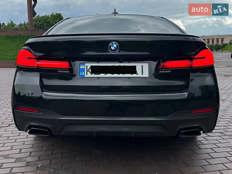 BMW 5 Series 2022 VIN WBA13AG08PCM36169 фото оголошення 10 з 102