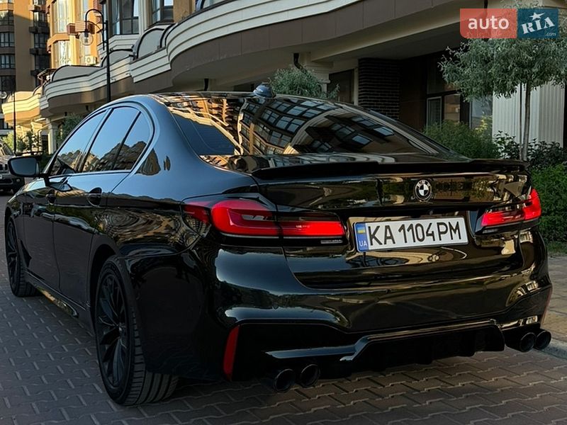 Седан BMW 5 Series 2017 в Киеве