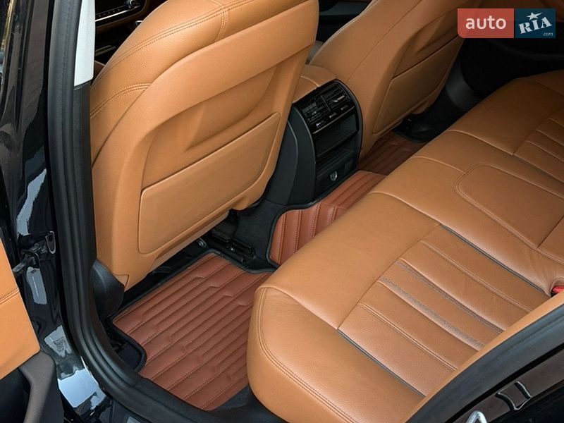 Седан BMW 5 Series 2017 в Киеве
