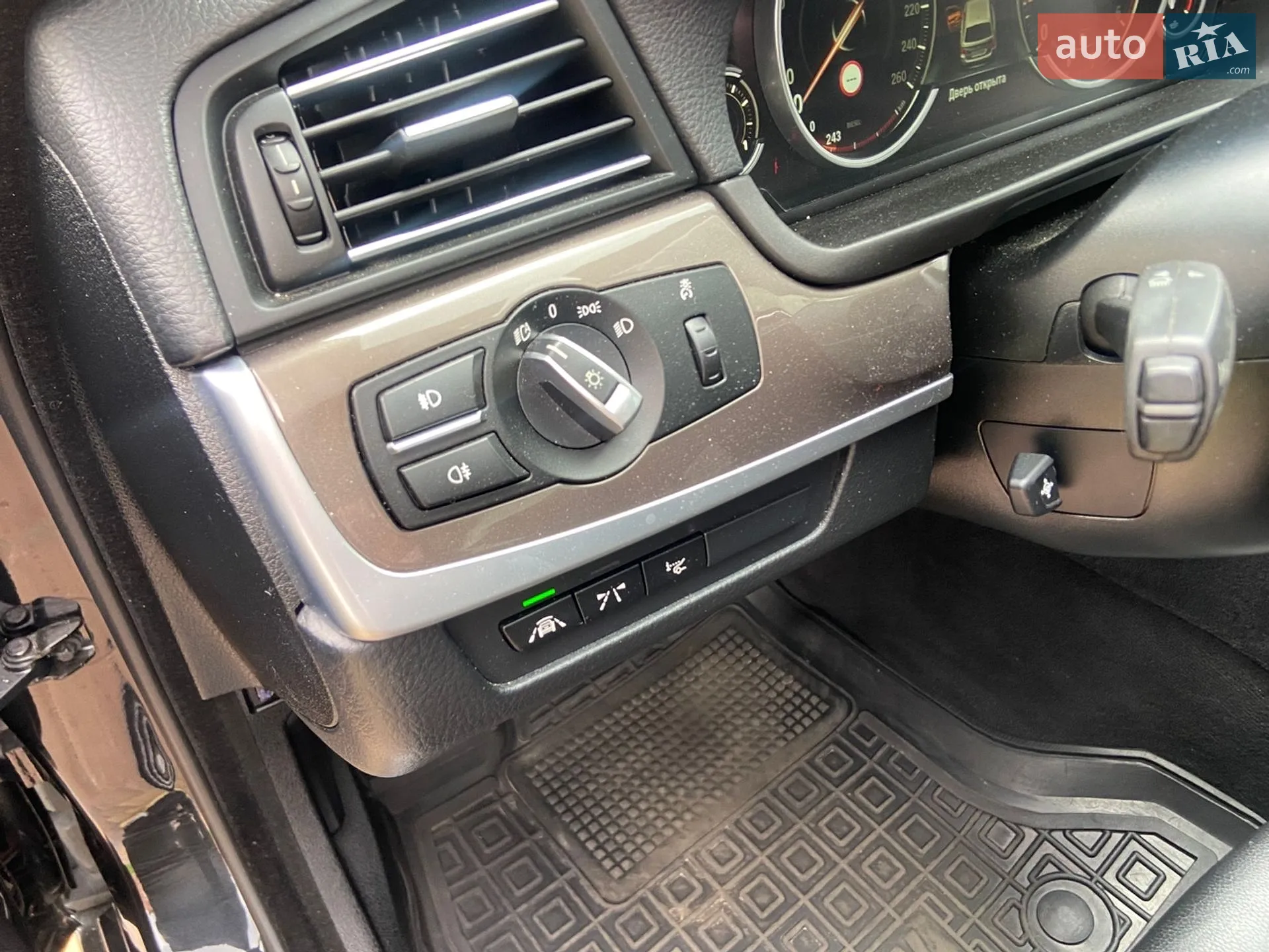 2014 BMW 5er - мініатюра 27