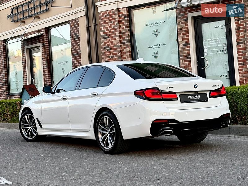 Седан BMW 5 Series 2017 в Киеве