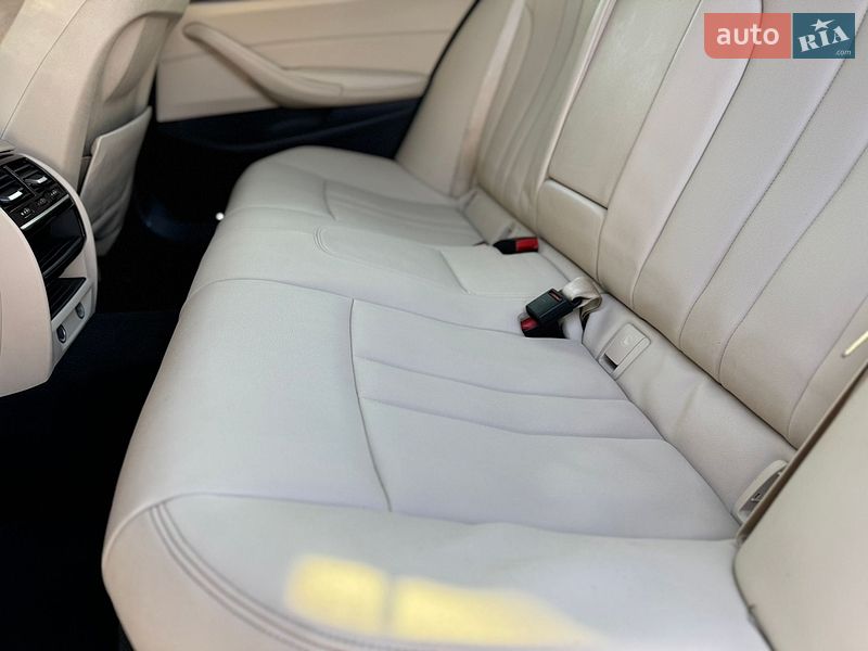 Седан BMW 5 Series 2018 в Ровно фото 42 Седан BMW 5 Series 2018 в Ровно