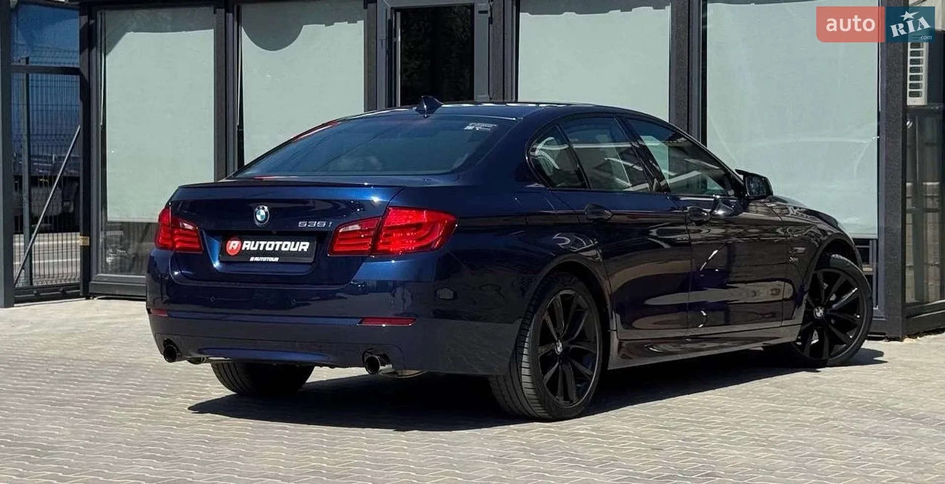 2011 BMW 5er - мініатюра 2