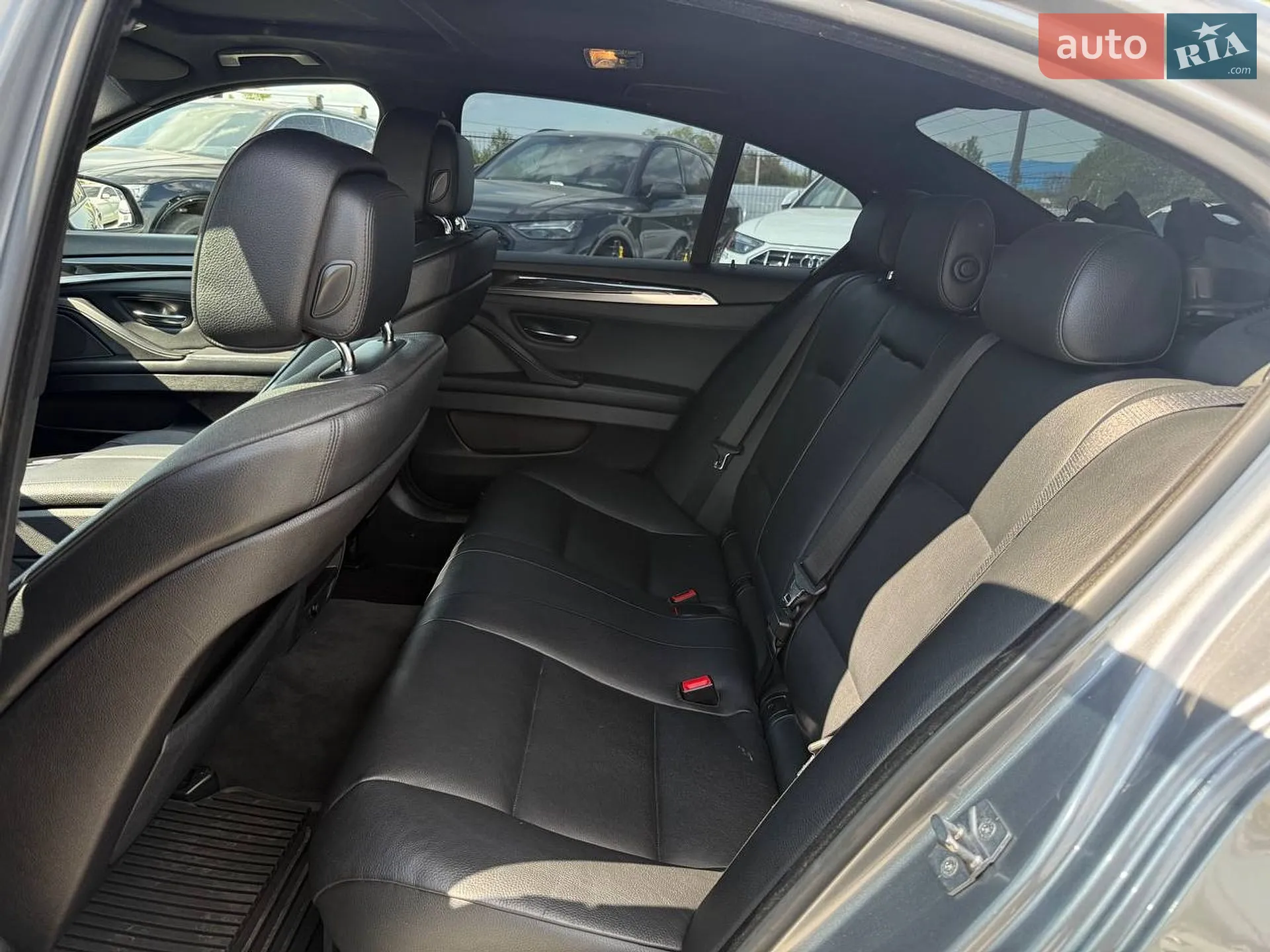 2010 BMW 5er - мініатюра 21