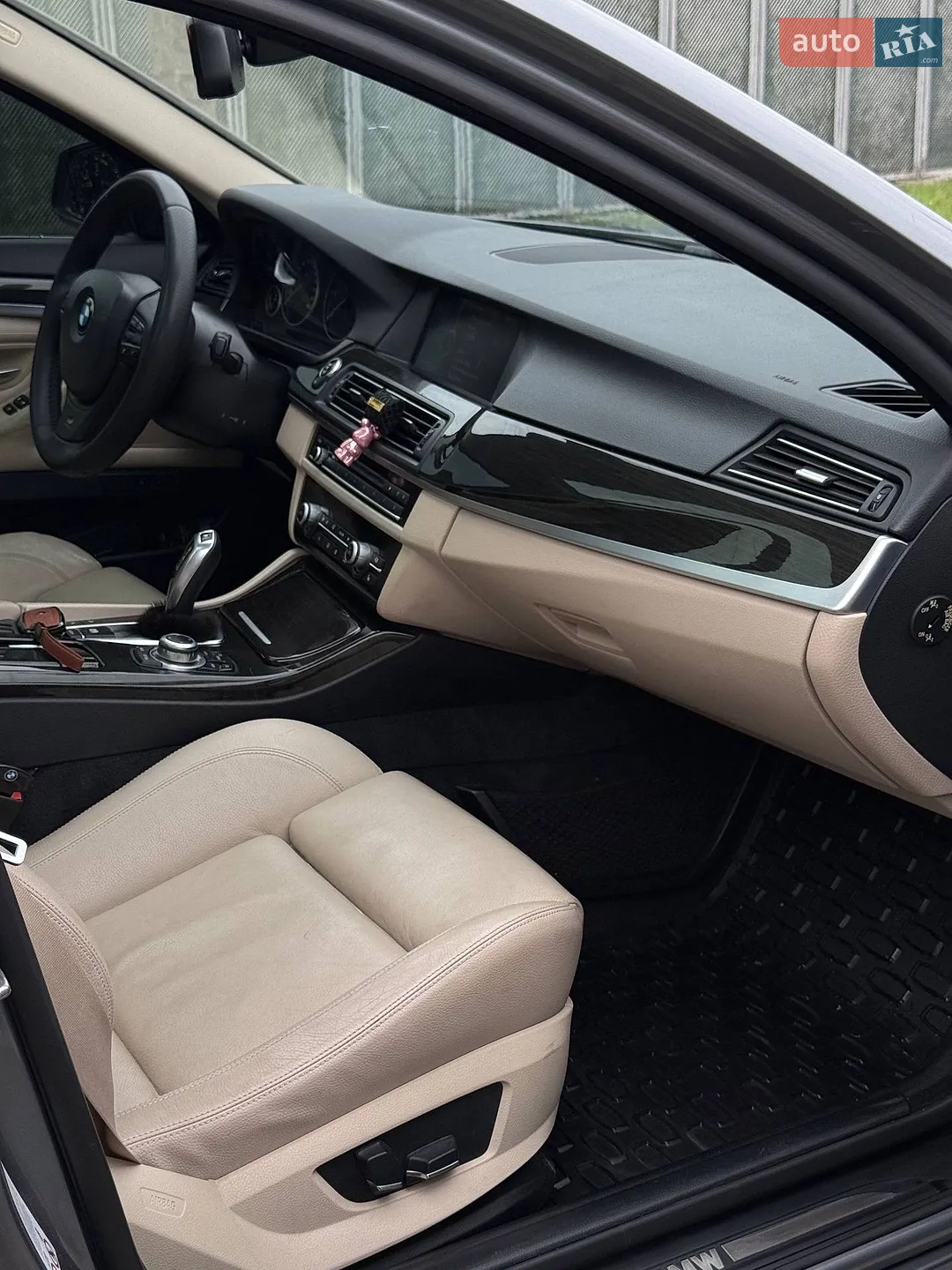 2011 BMW 5er - мініатюра 14