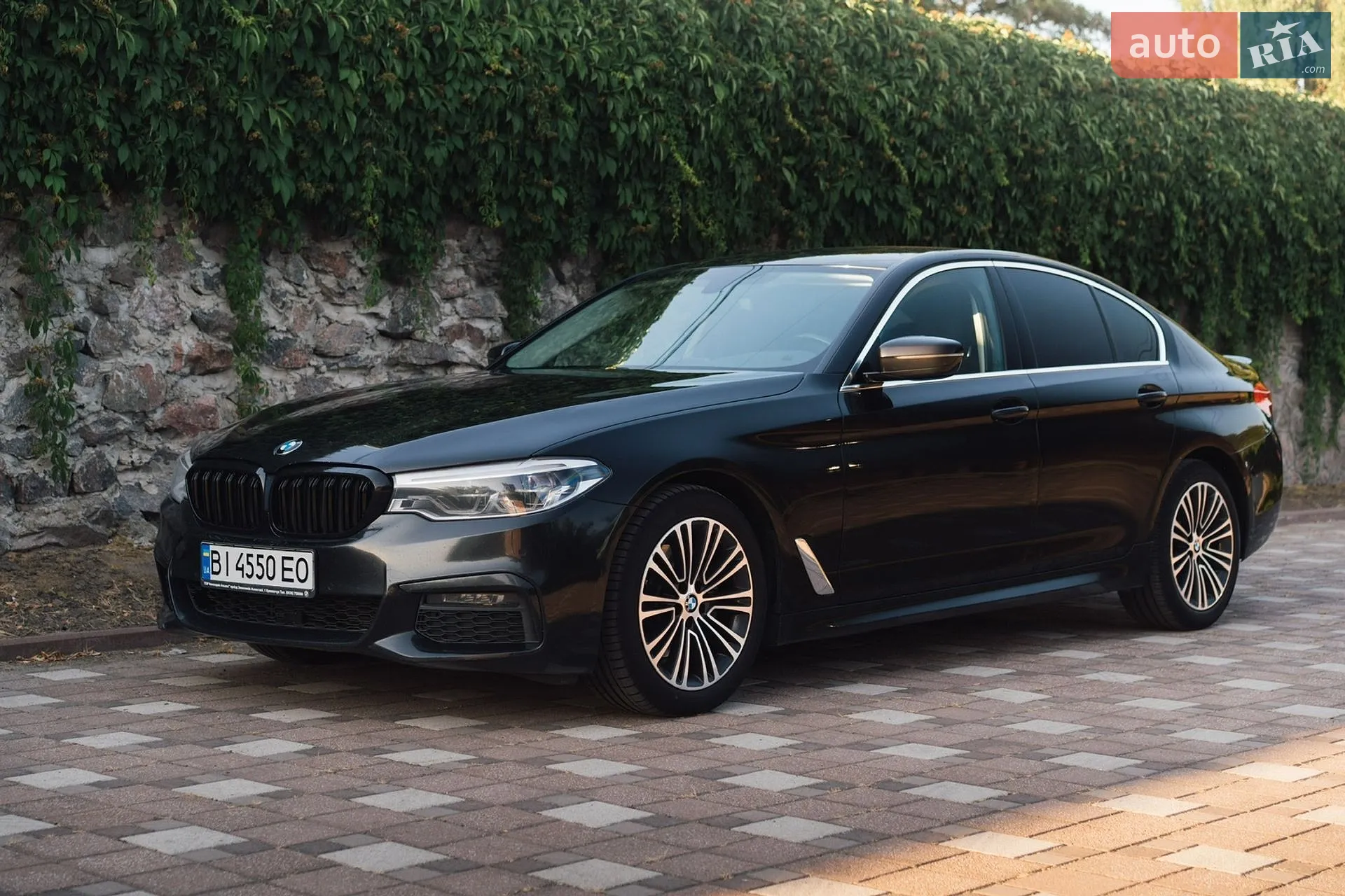 2019 BMW 5er - фото 1