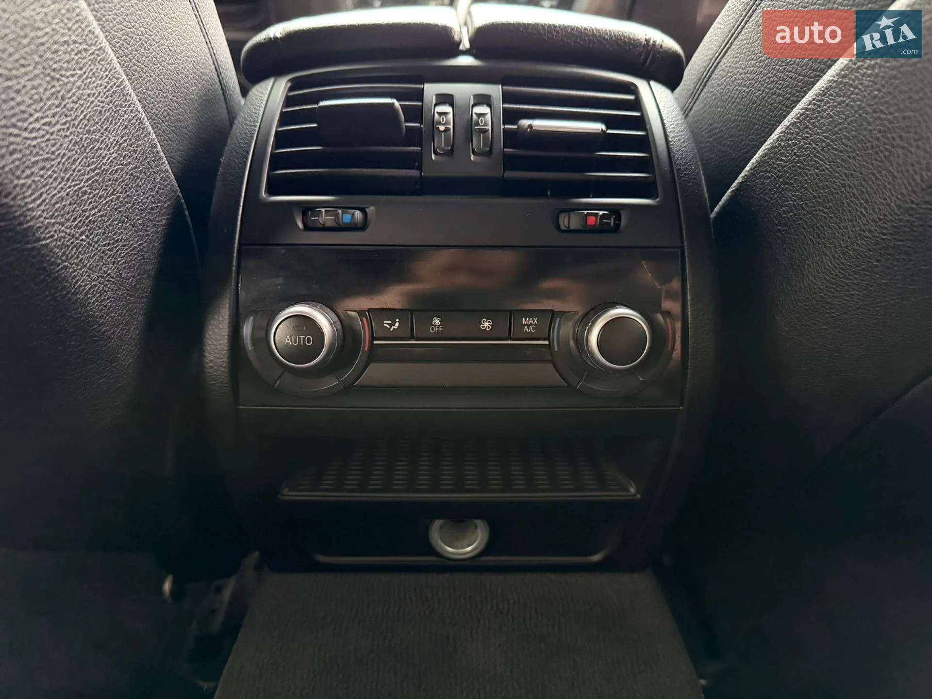 2015 BMW 5er - мініатюра 18