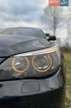 Седан BMW 5 Series 2004 в Сарнах
