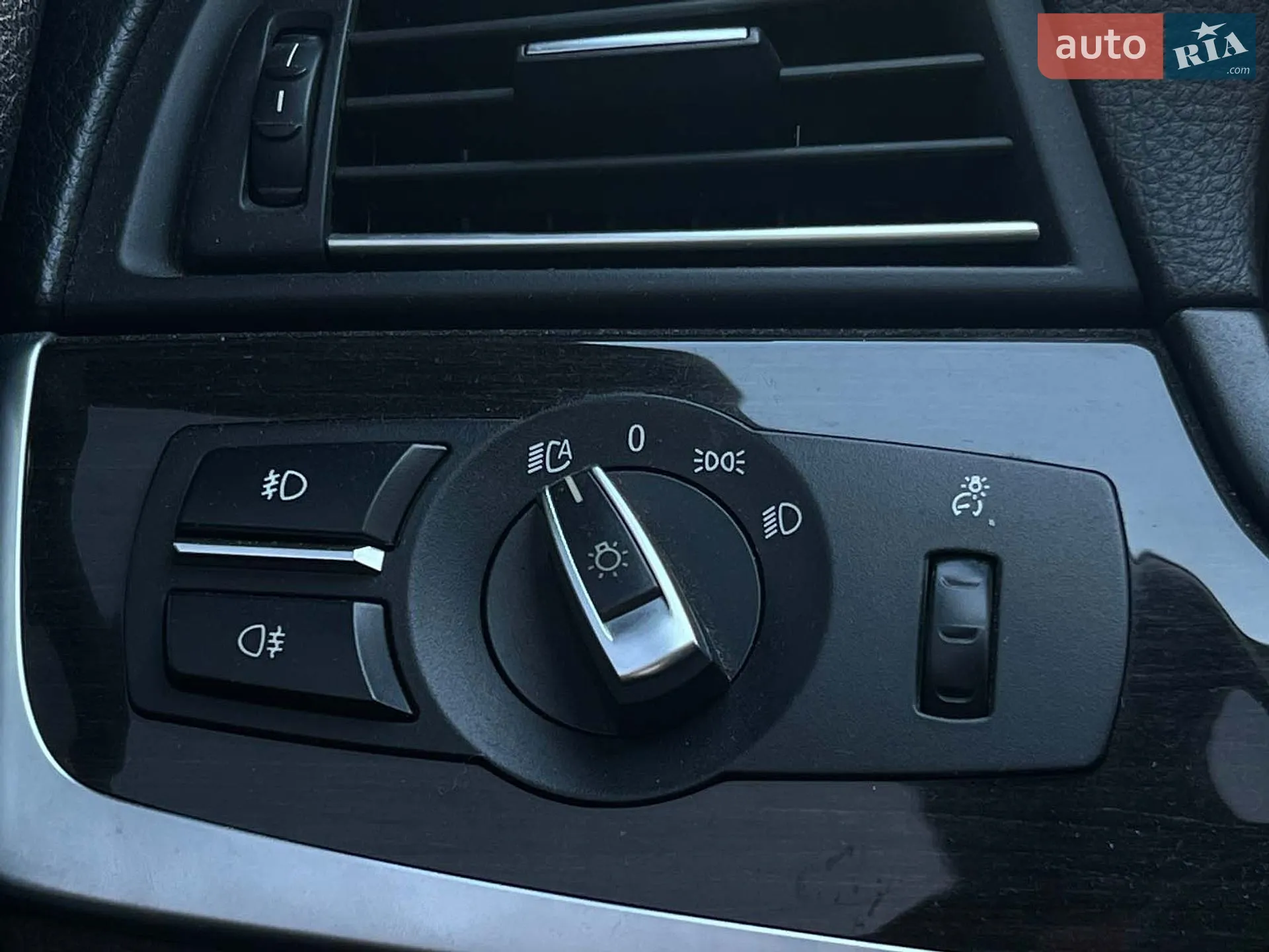2011 BMW 5er - мініатюра 16