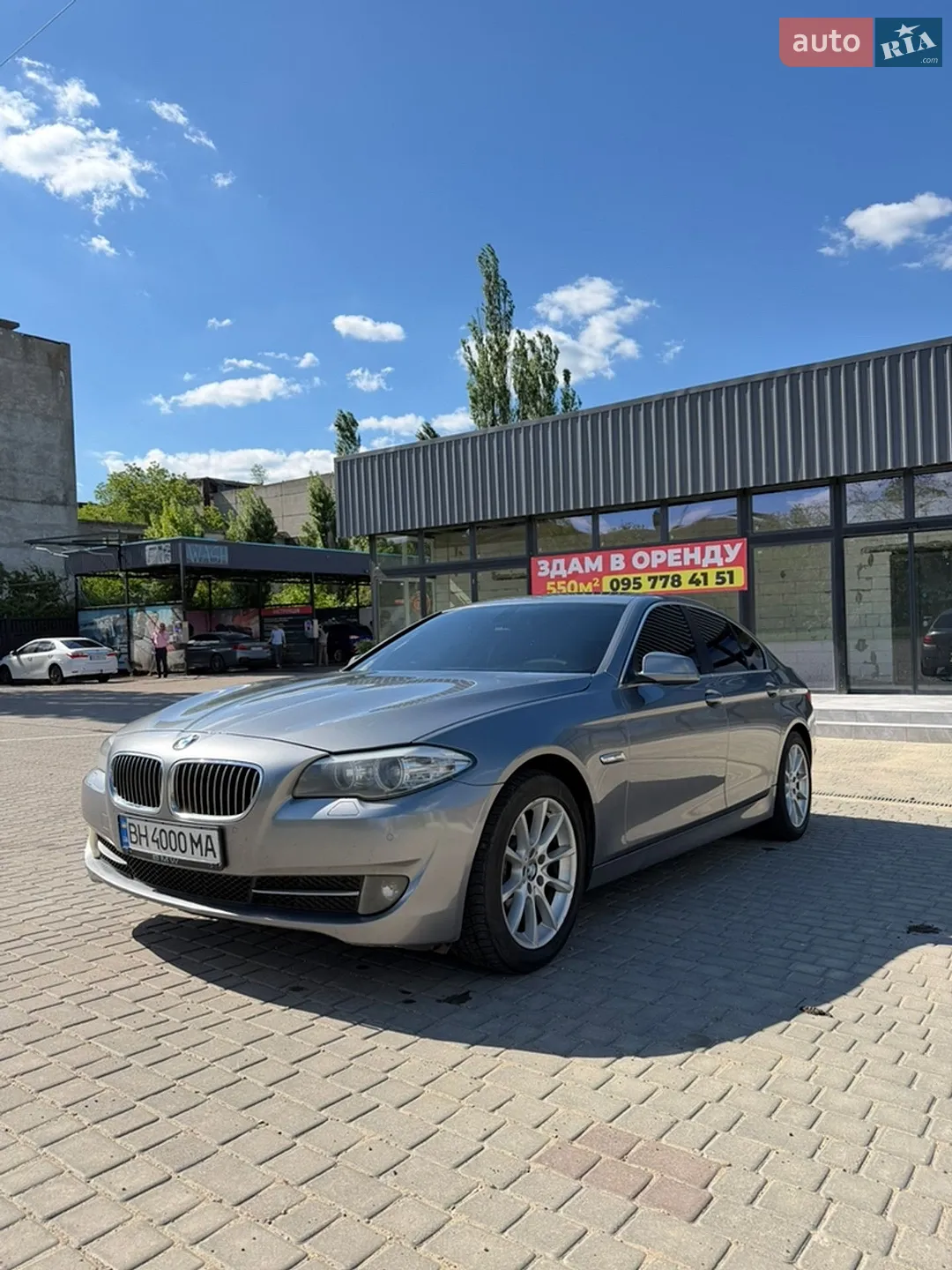 2010 BMW 5er - мініатюра 2