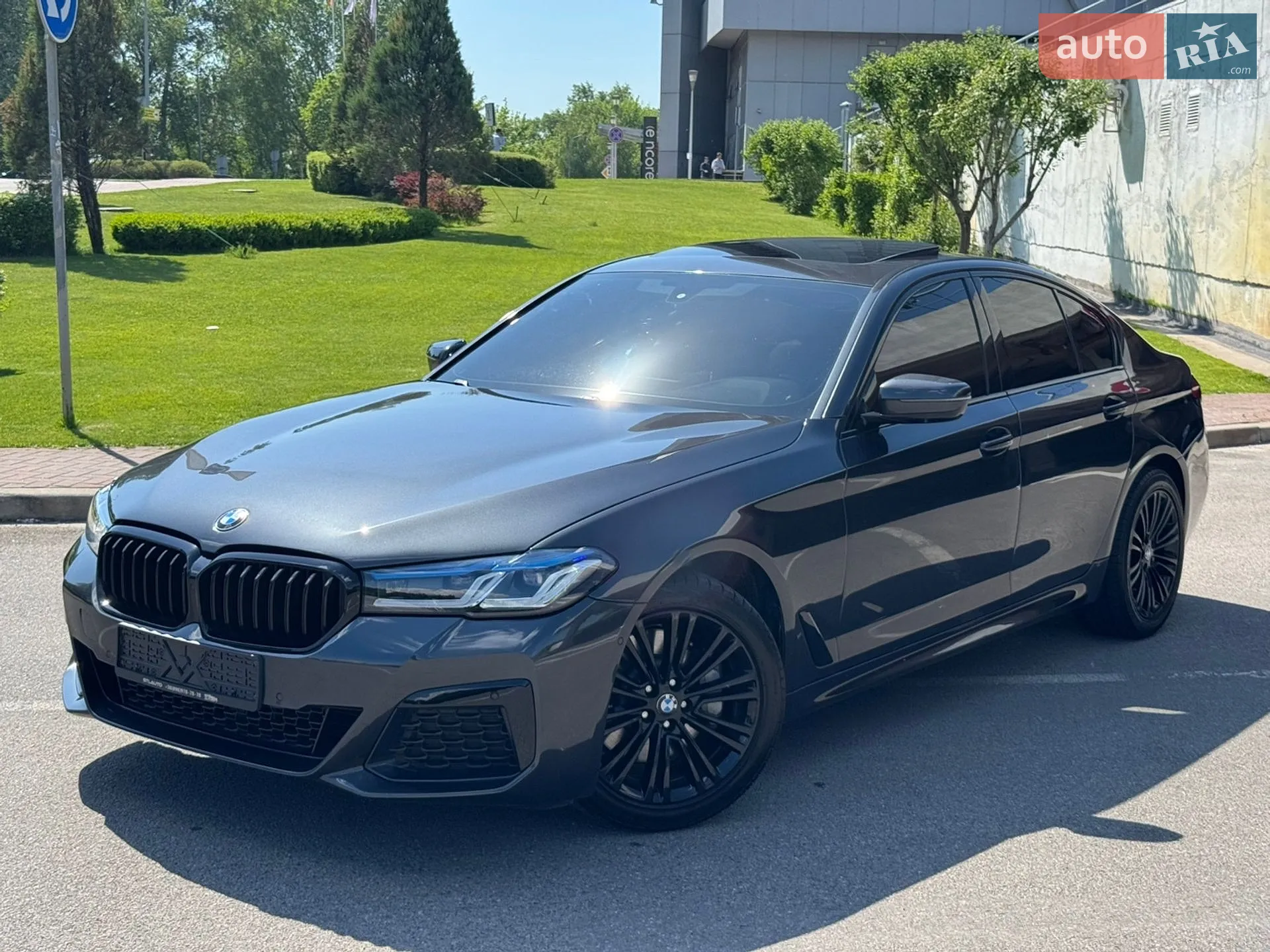 2017 BMW 5er - мініатюра 3