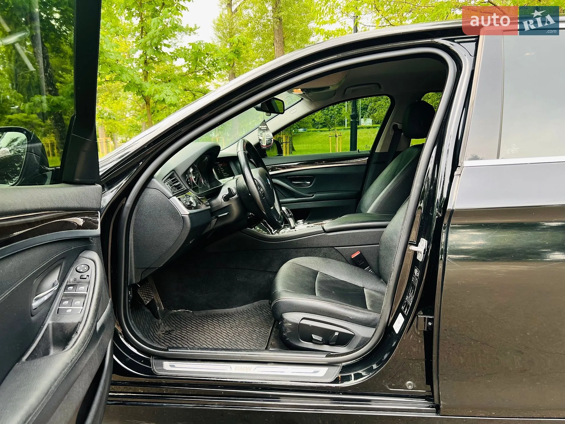 2013 BMW 5er - мініатюра 20