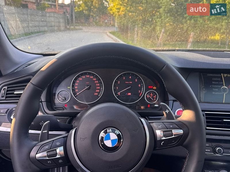 Седан BMW 5 Series 2012 в Мостиске