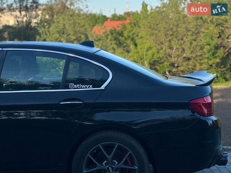Седан BMW 5 Series 2012 в Мостиске