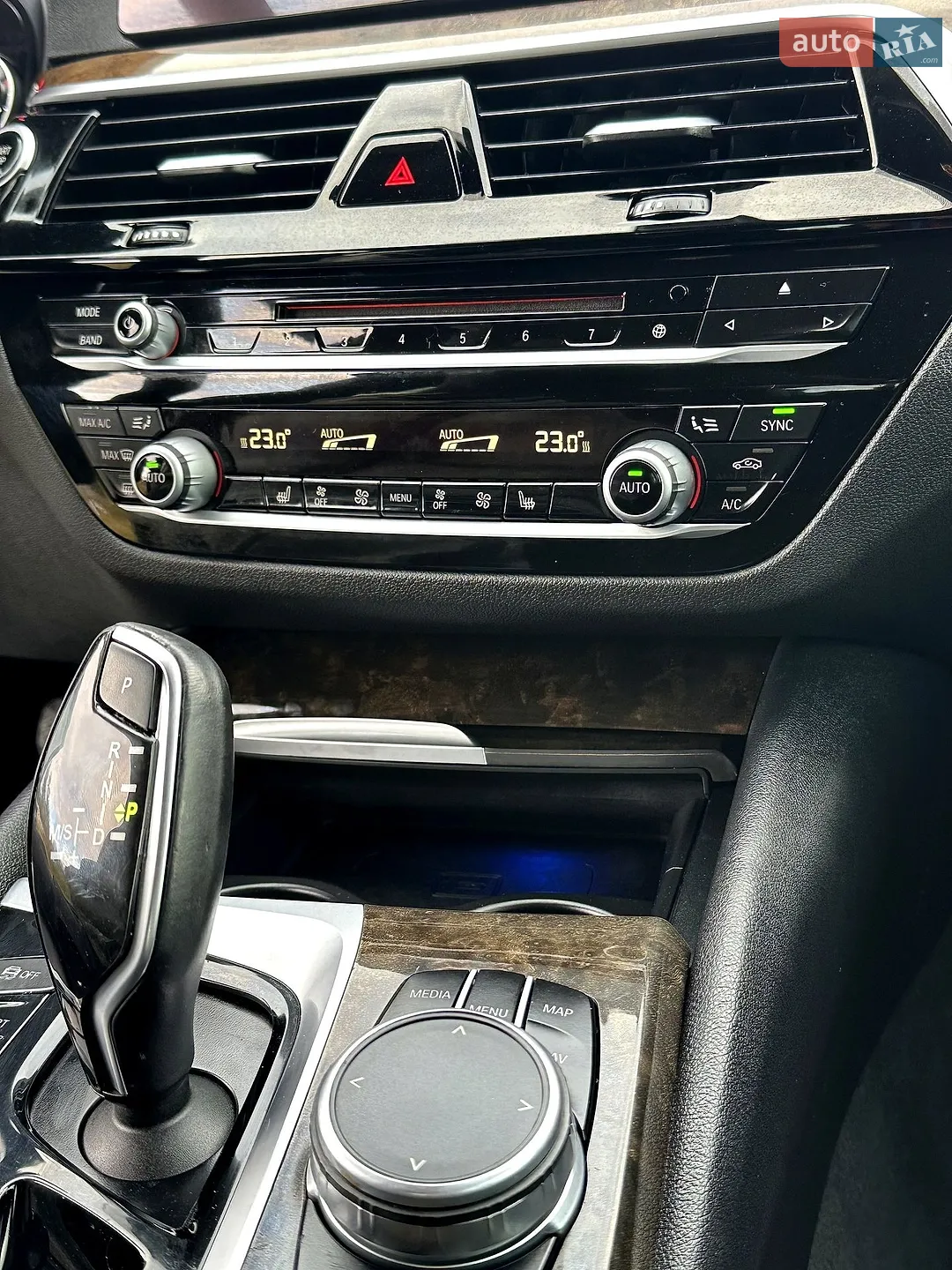 2017 BMW 5er - мініатюра 10