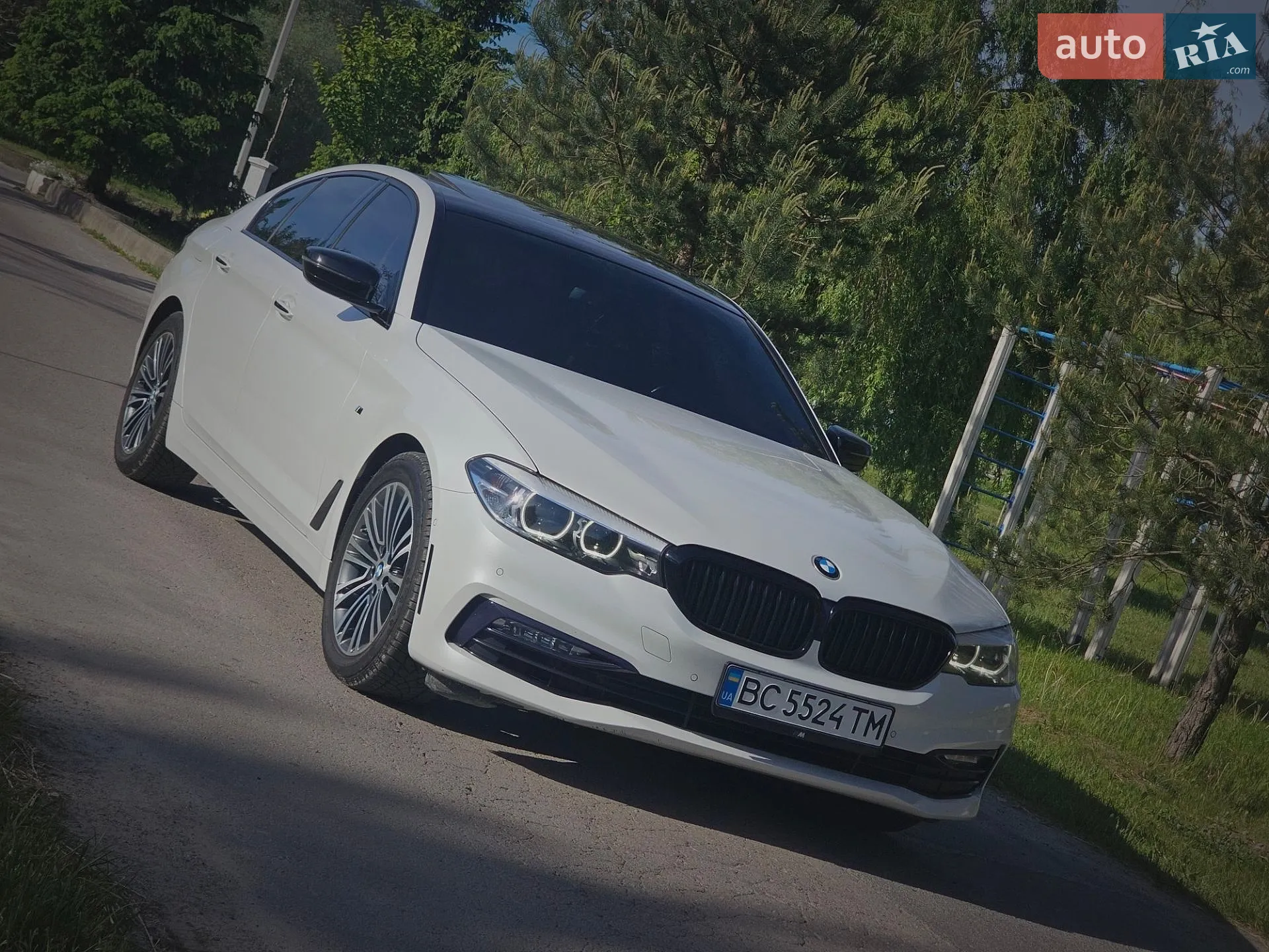 2017 BMW 5er - мініатюра 16