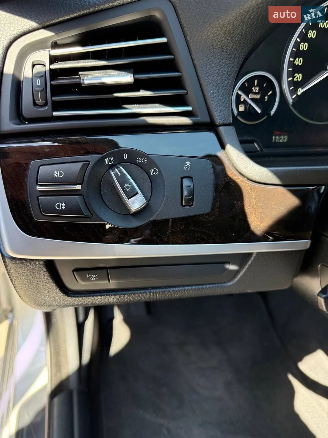 2011 BMW 5er - мініатюра 12