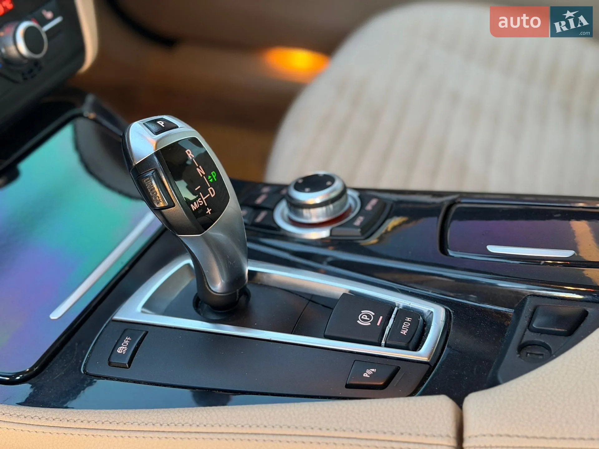 2011 BMW 5er - мініатюра 23