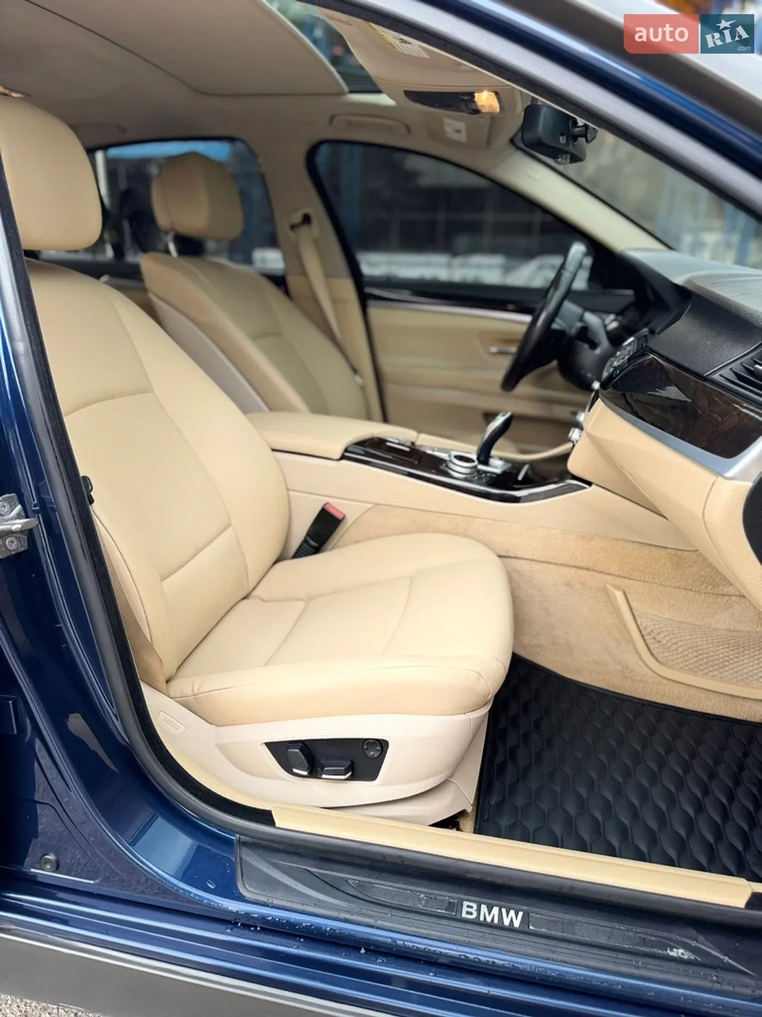 2012 BMW 5er - мініатюра 11