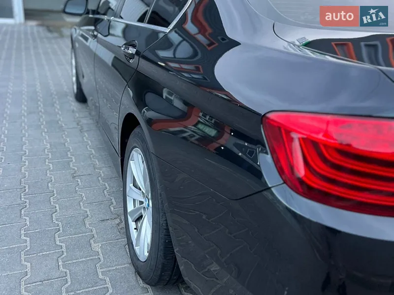 BMW 5 Series 2016 VIN WBA5A7C51GG642390 фото оголошення 17 з 103