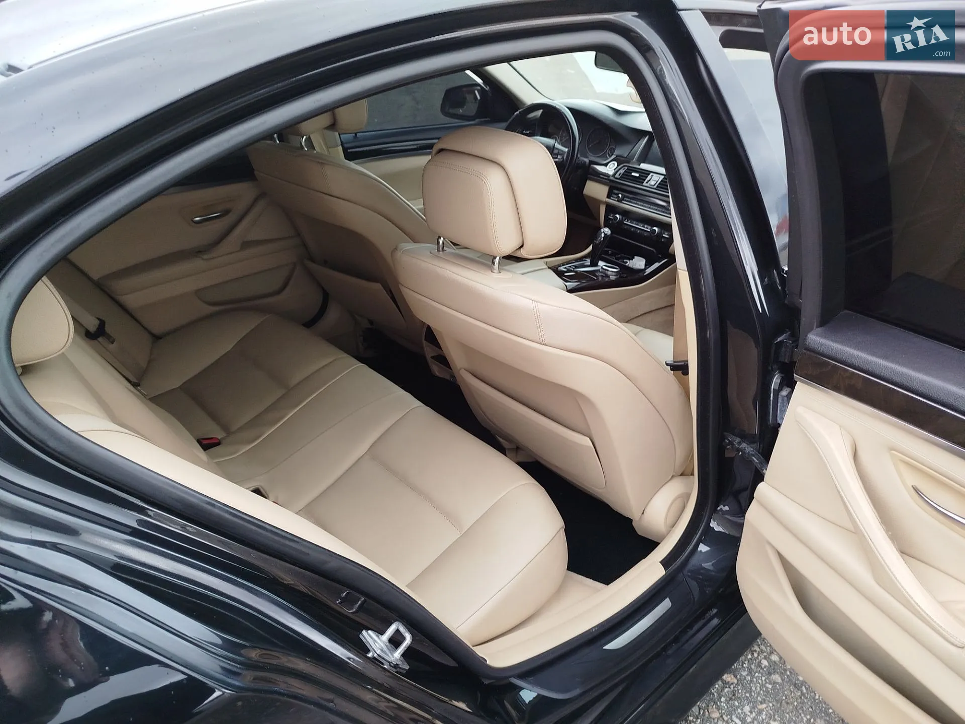 2010 BMW 5er - мініатюра 22