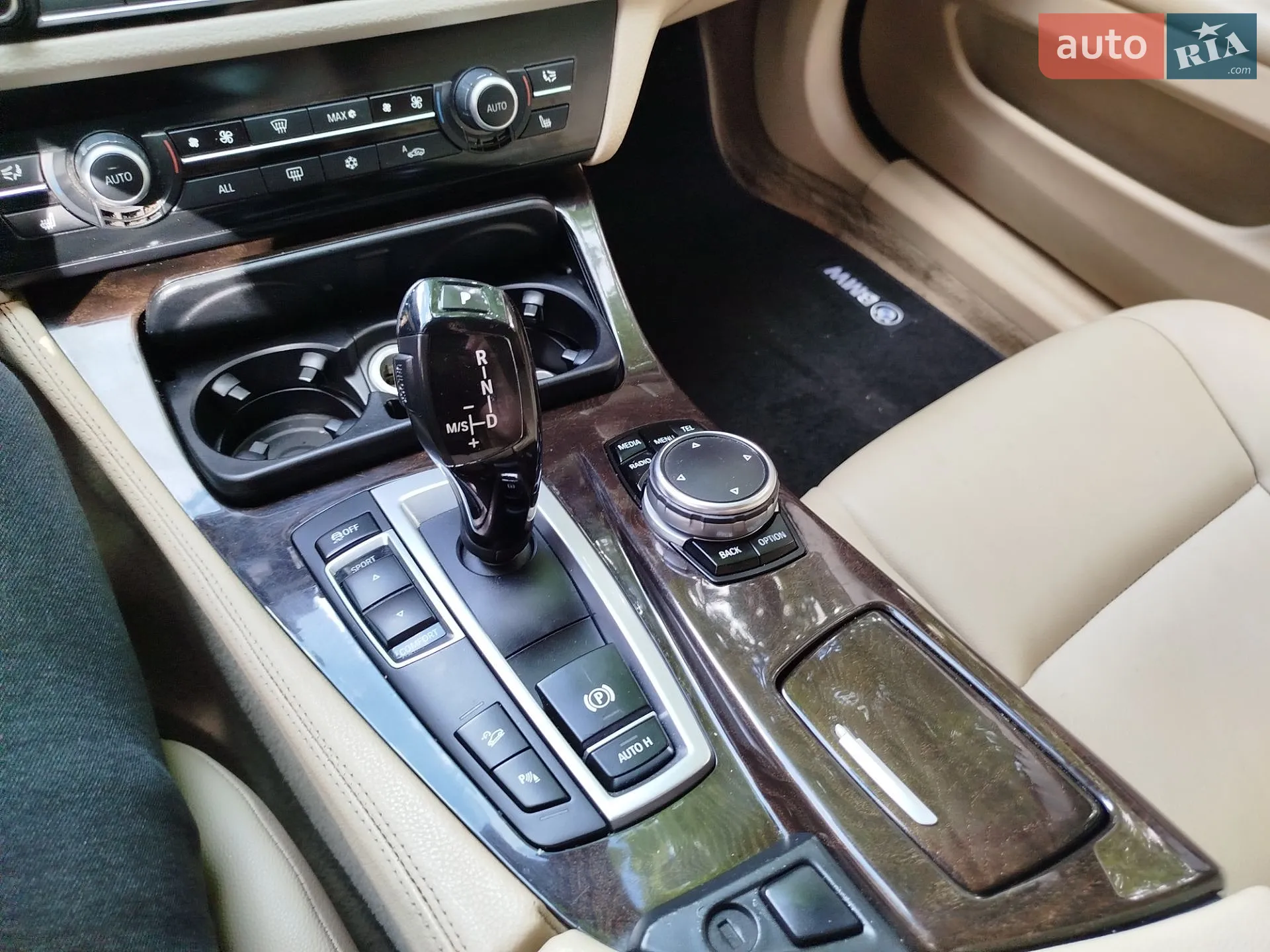 2010 BMW 5er - мініатюра 27