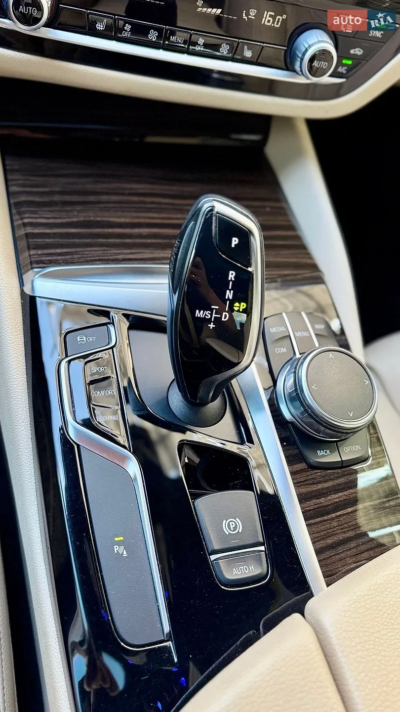2017 BMW 5er - мініатюра 22