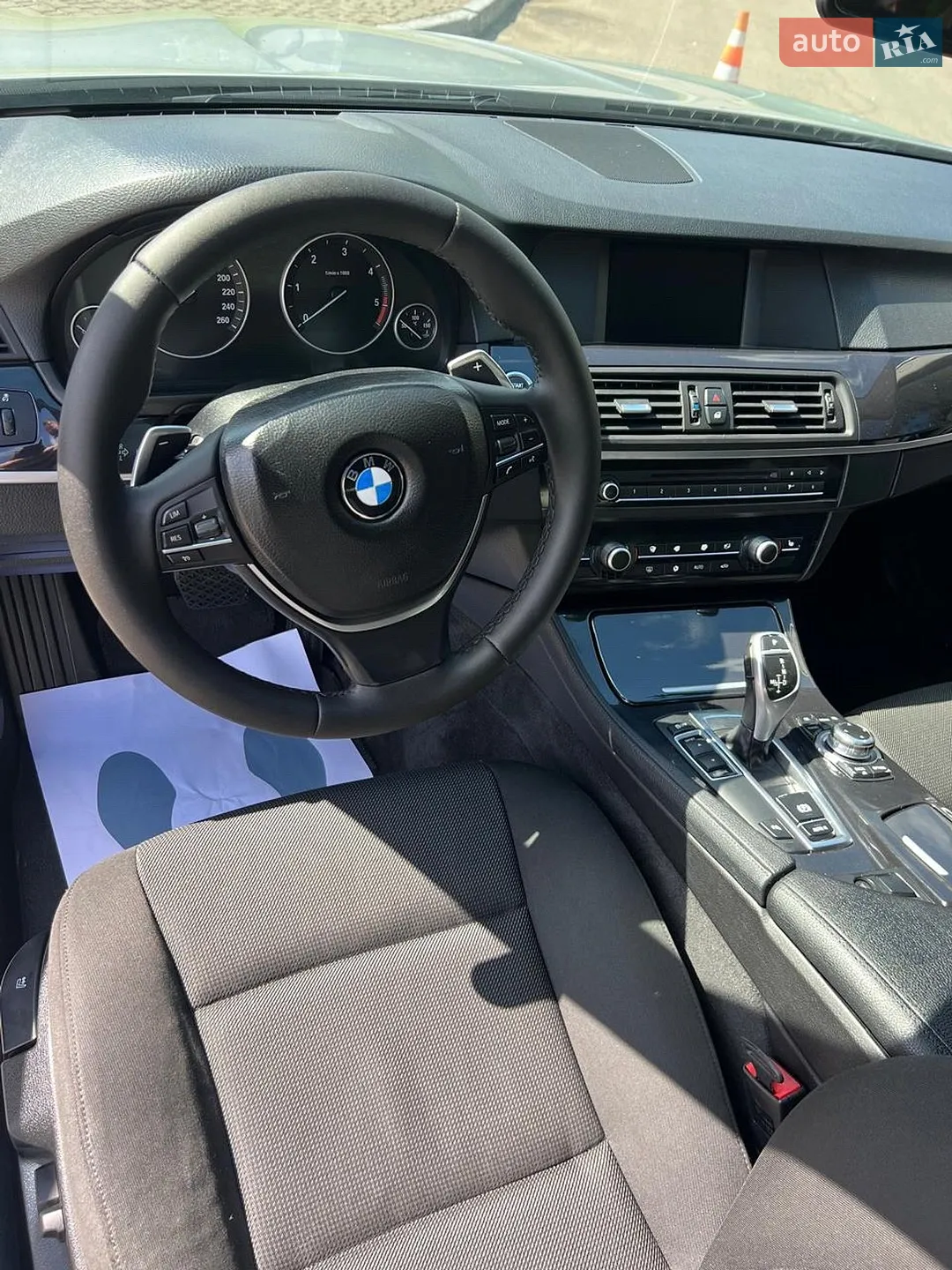 2010 BMW 5er - мініатюра 8