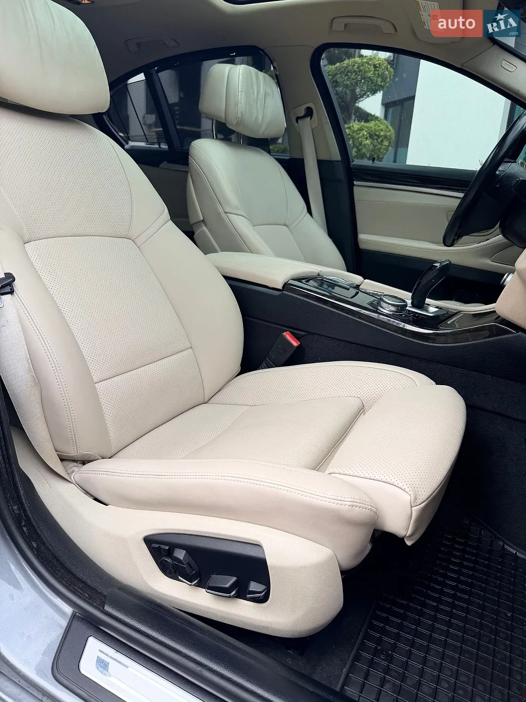 2013 BMW 5er - мініатюра 10