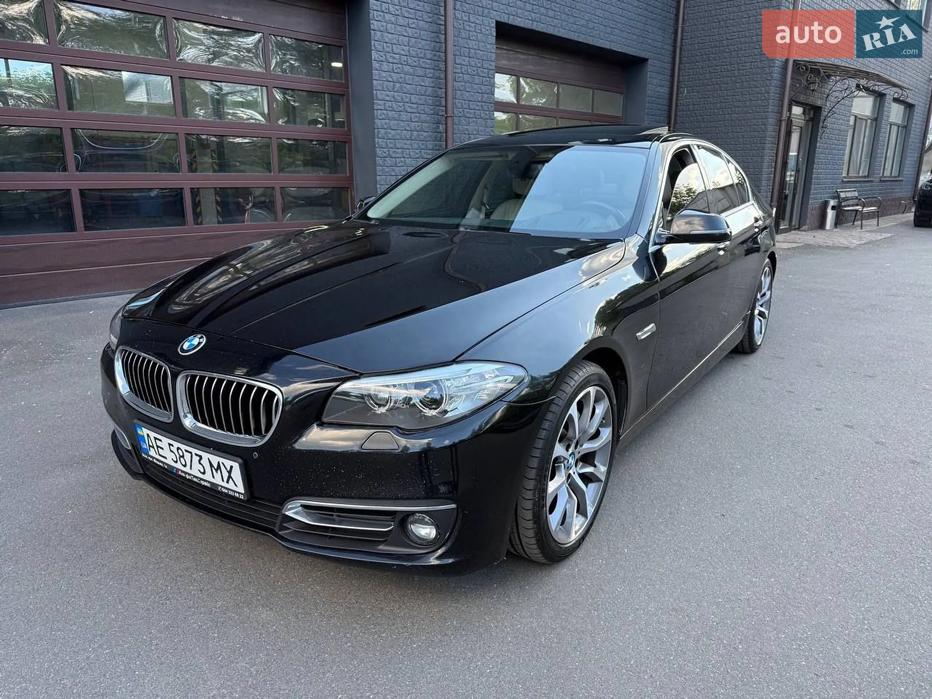 2013 BMW 5er - мініатюра 2
