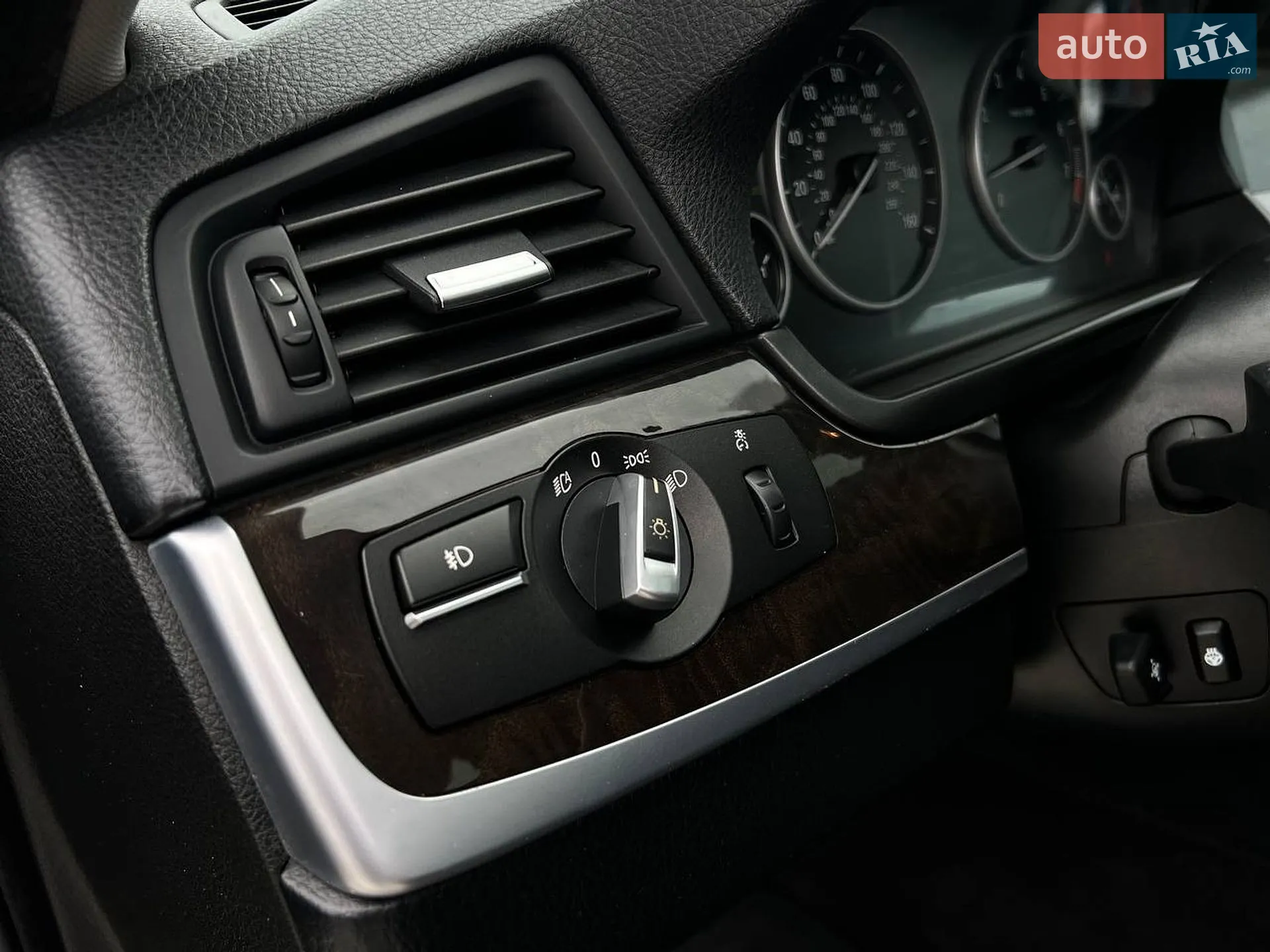 2012 BMW 5er - мініатюра 19