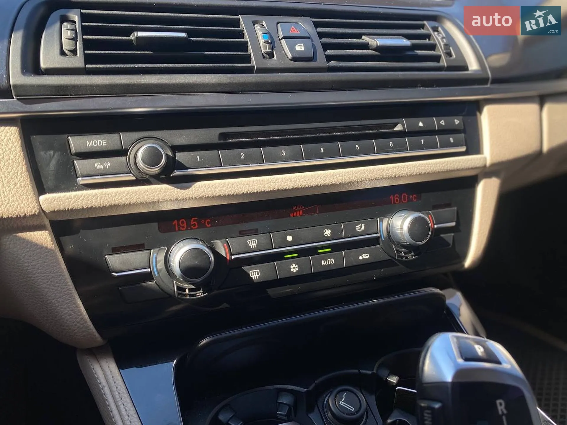 2010 BMW 5er - мініатюра 44