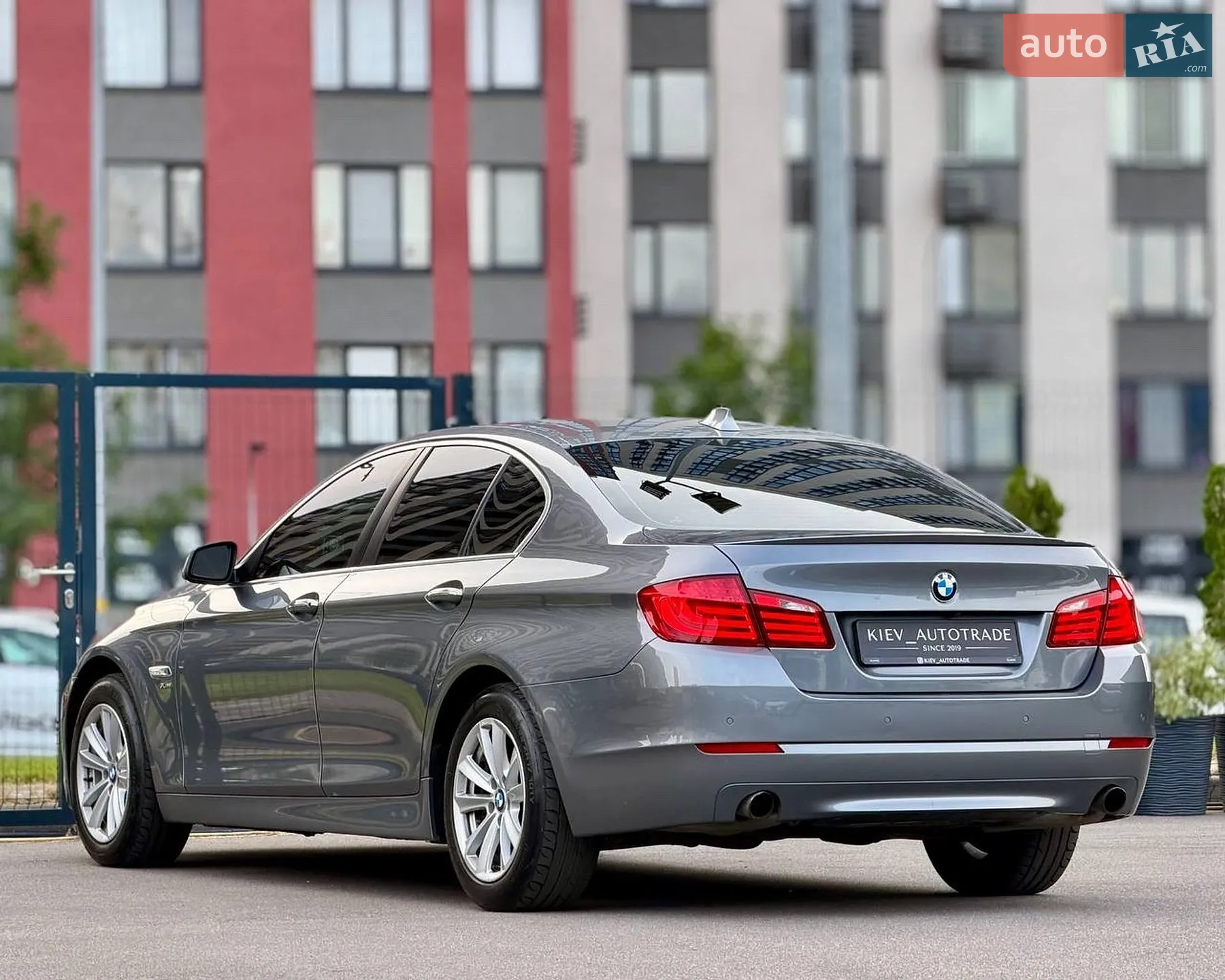 2011 BMW 5er - мініатюра 17
