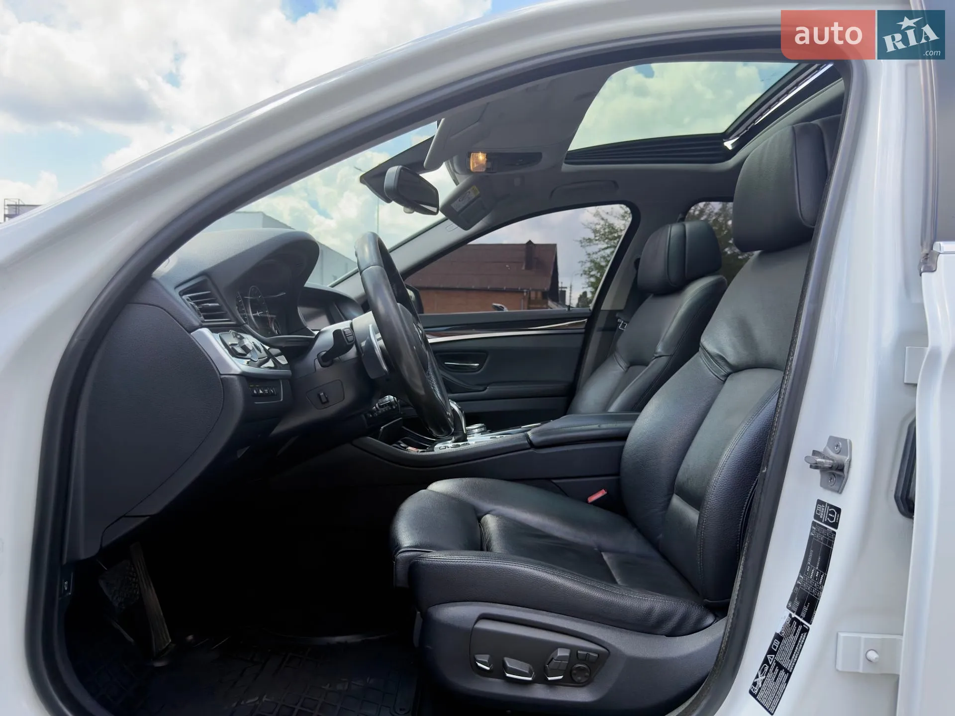 2013 BMW 5er - мініатюра 22