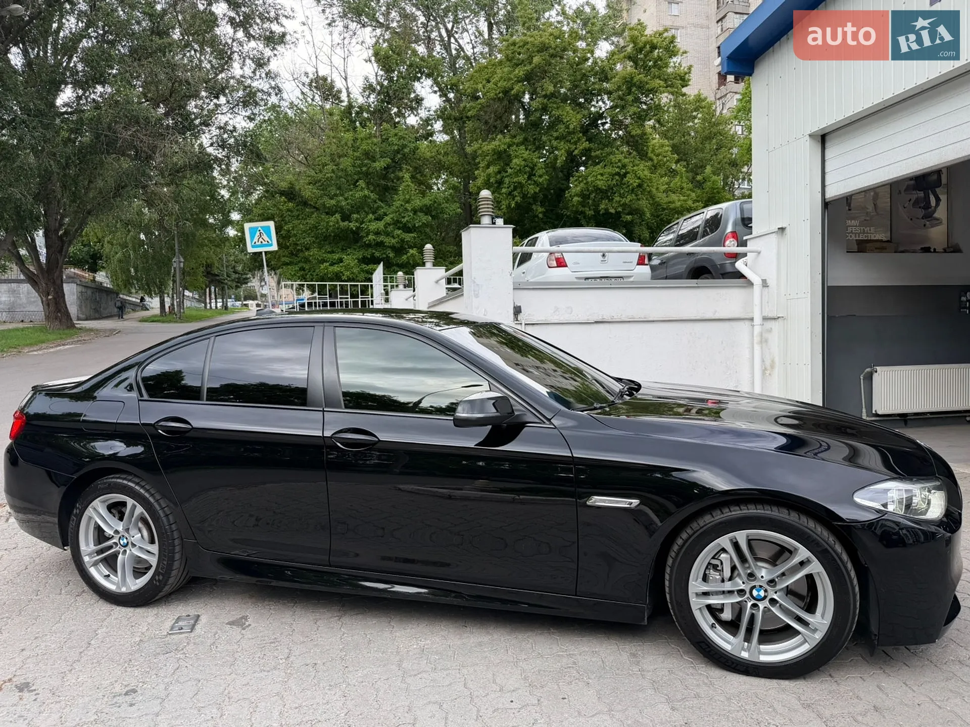 2013 BMW 5er - мініатюра 2