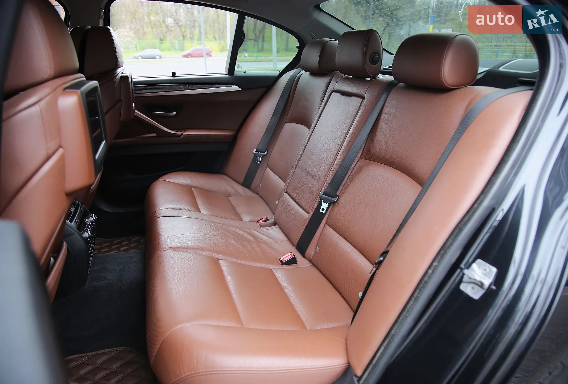 2011 BMW 5er - мініатюра 9