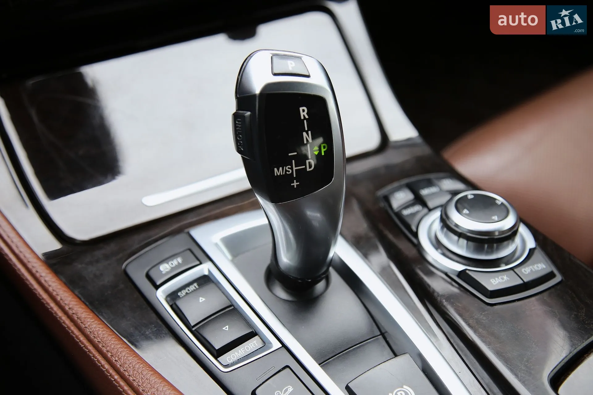 2011 BMW 5er - мініатюра 21