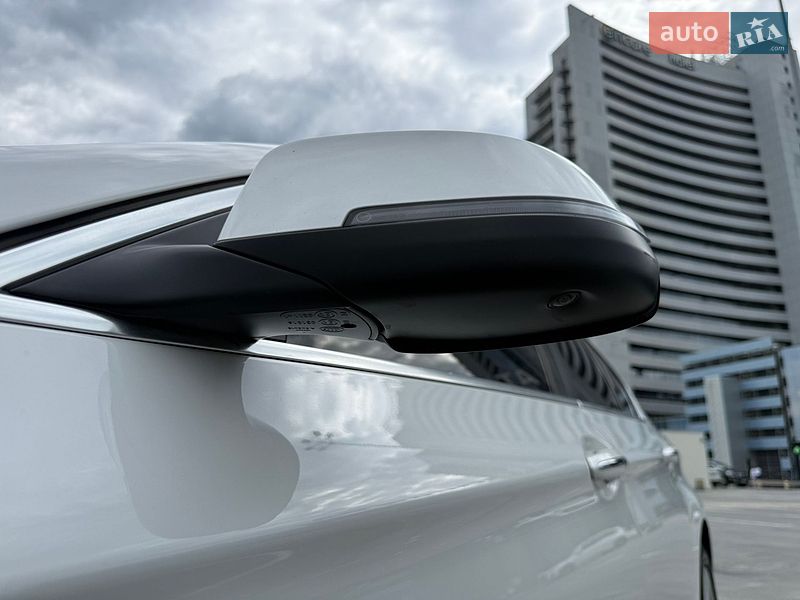 Седан BMW 5 Series 2015 в Киеве