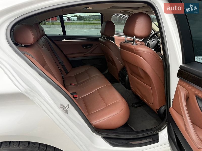 Седан BMW 5 Series 2015 в Киеве