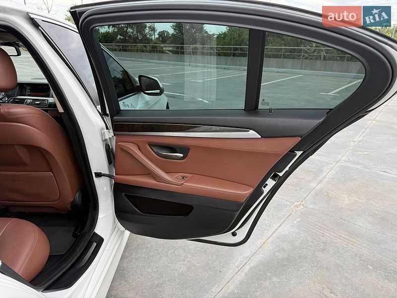 Седан BMW 5 Series 2015 в Киеве