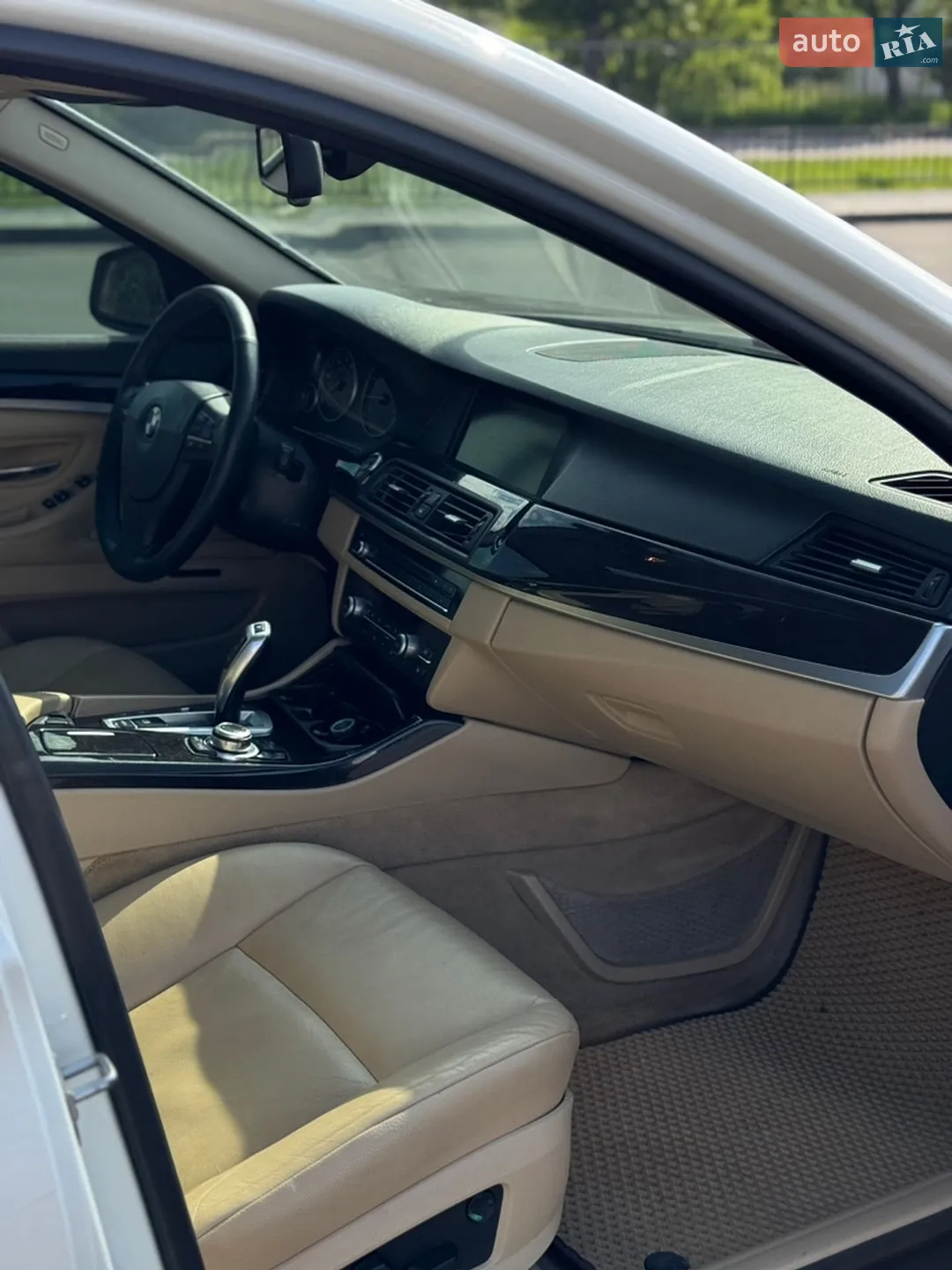 2012 BMW 5er - мініатюра 9