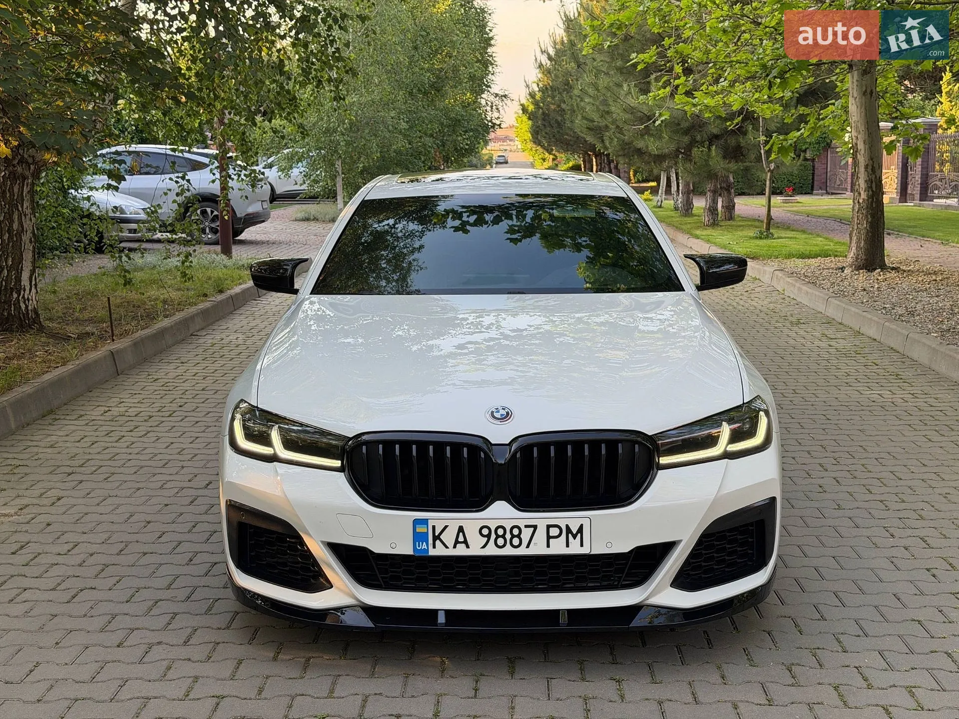 2017 BMW 5er - мініатюра 2