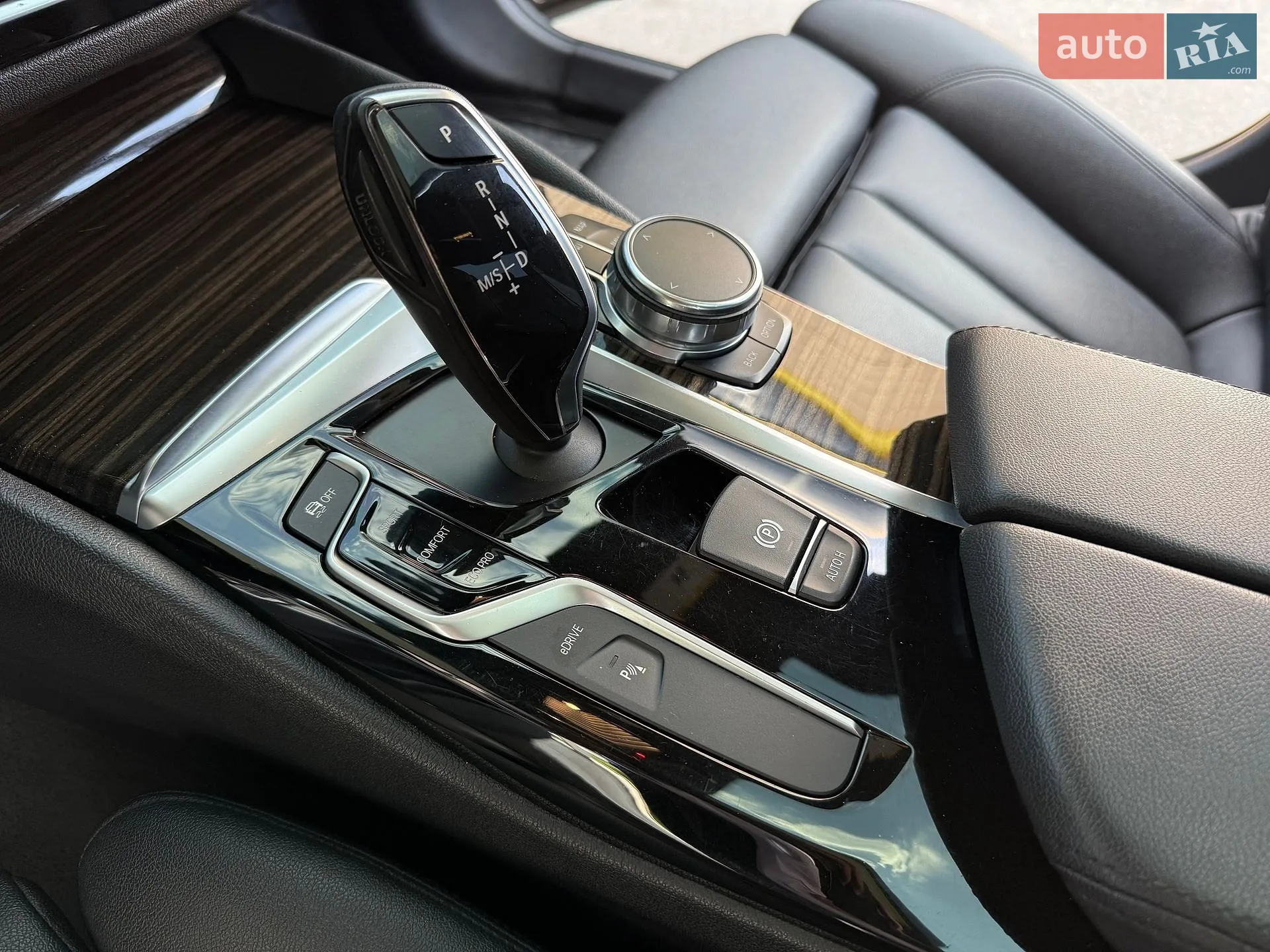 2017 BMW 5er - мініатюра 23